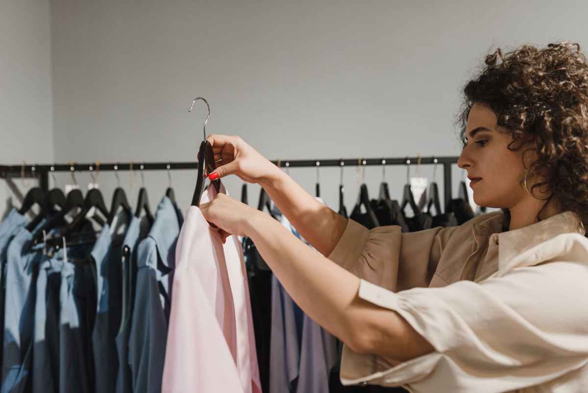 ¿Qué es un SKU y por qué es esencial para la gestión de inventario?